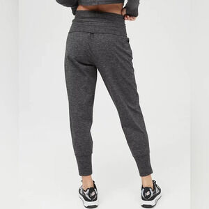 OFFLINE by Aerie The Hugger Jogger Charcoal Heather Small Long 28.5" Inseam NWOT